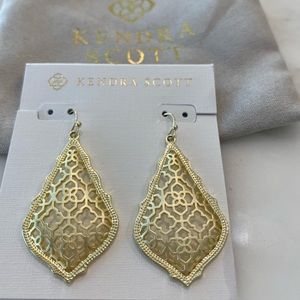 Kendra Scott Addie Gold Drop Earrings in Gold Filagree Mix